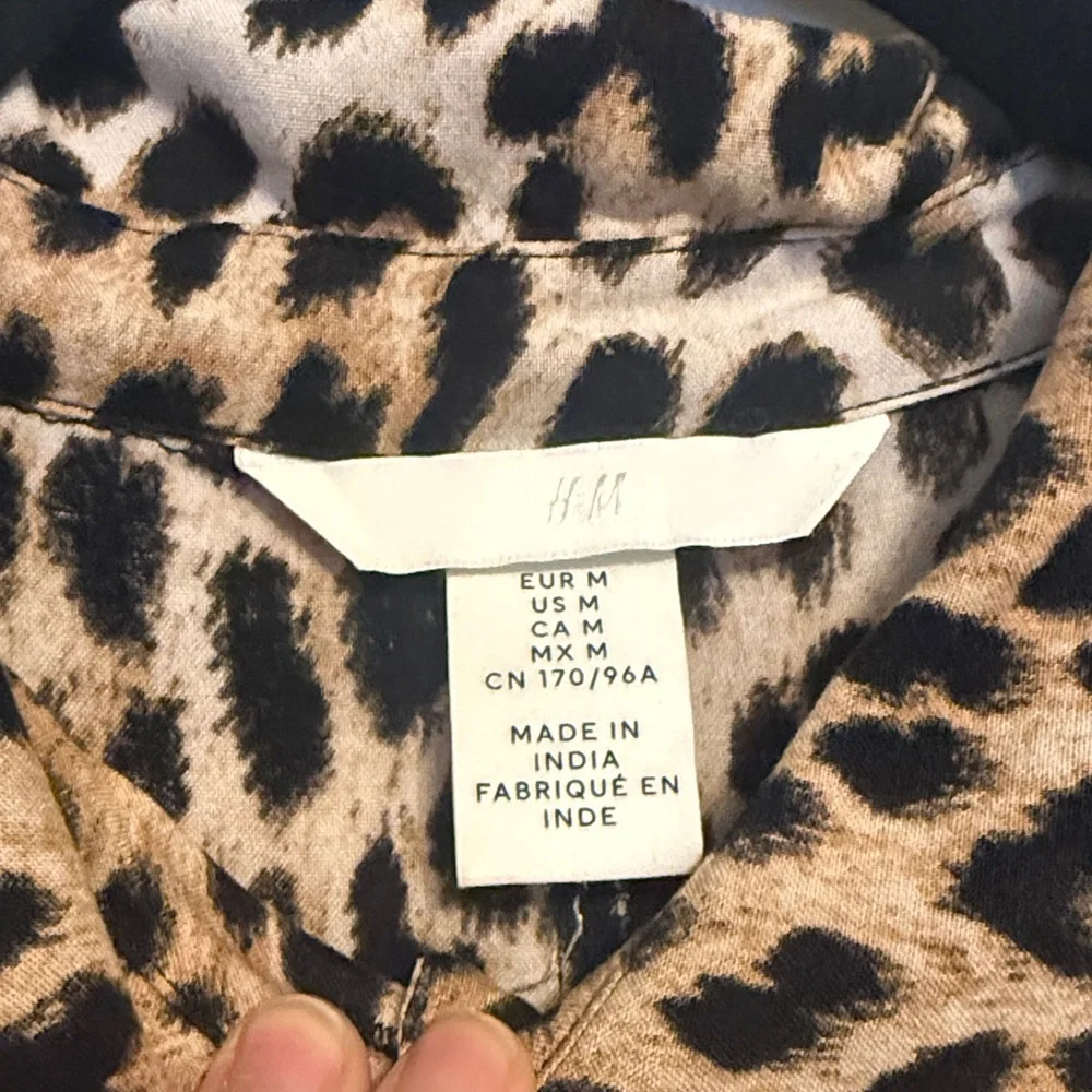 H&M Animal Print Long Sleeve Dress - Picture 2 of 3